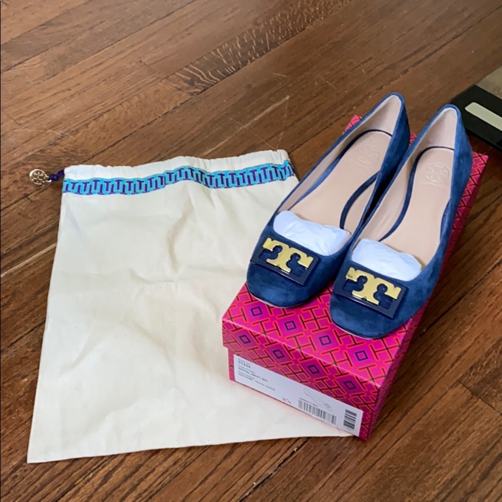 Tory Burch Gigi Block Heel Pump - Picture 2 of 6